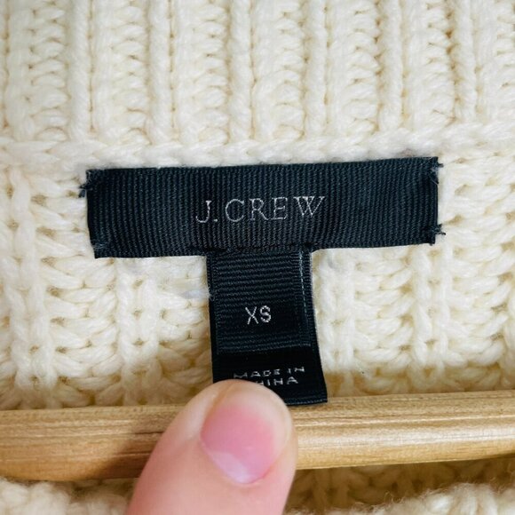 JCREW Cream Oversize Wool Blend Cable knit Fringe Asymmetrical Sweater Size: XS - Picture 13 of 13